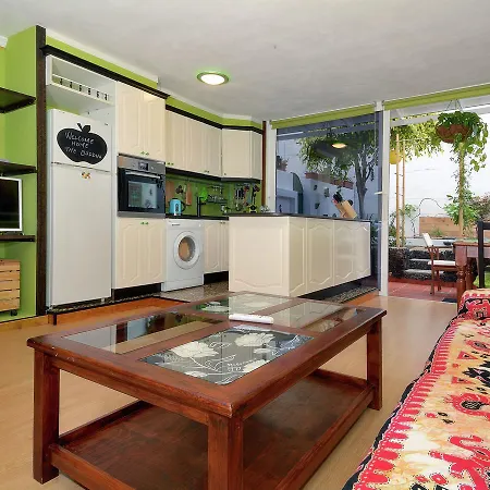 Cozy In Puerto Del Carmen With Swimming Pool Пуерто-дель-Кармен