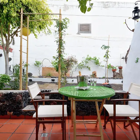 Cozy In Puerto Del Carmen With Swimming Pool Пуерто-дель-Кармен
